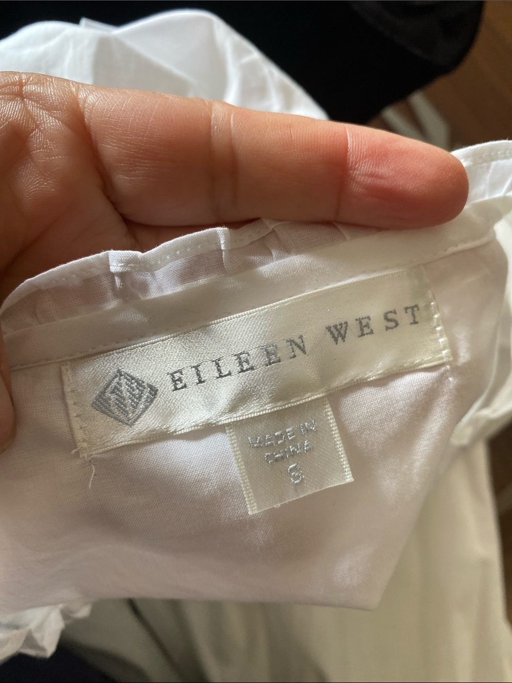 Eileen West White Cotton Button-Front Nightdress with Lace Yoke - Picture 8 of 10